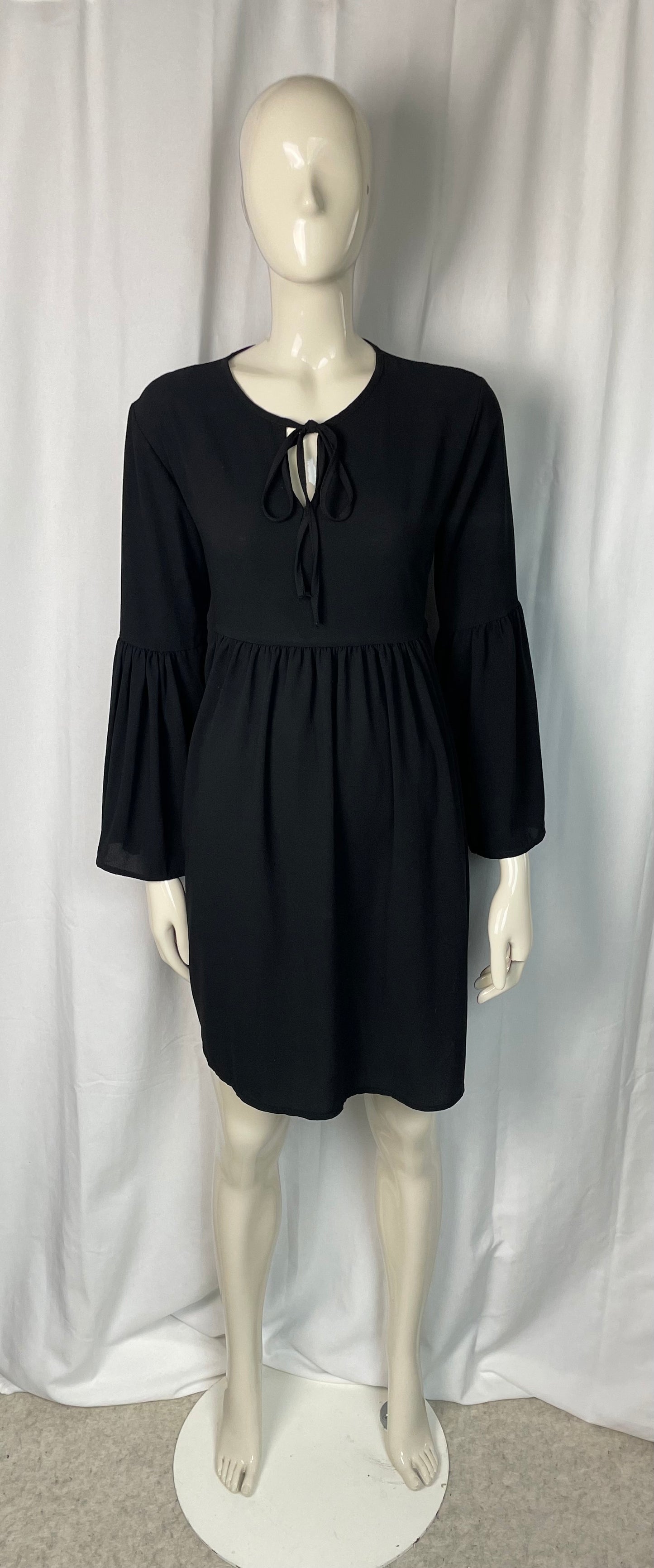Robe à manches cloches, Cloothes, taille M