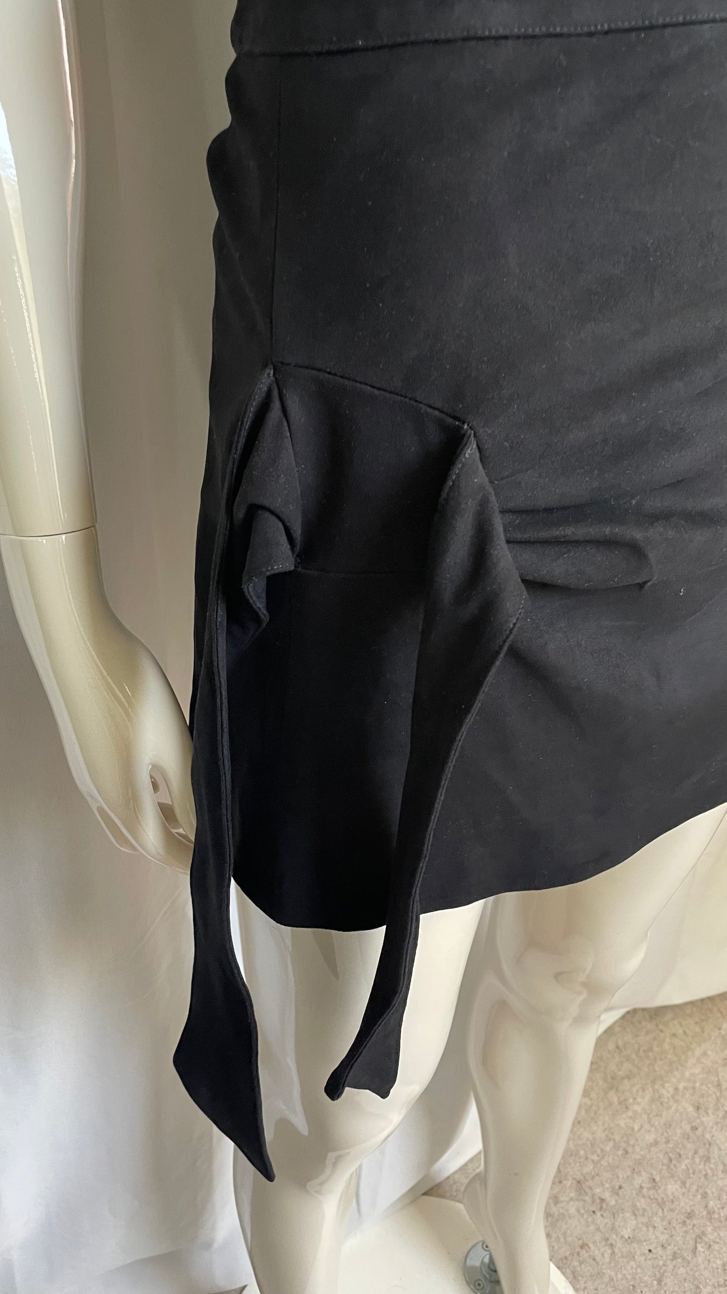 Mini-jupe en suédine, Zara, taille XS
