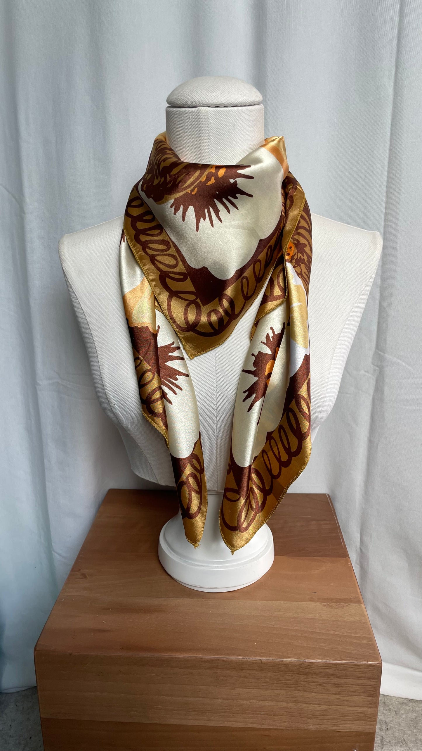 Foulard carré, La maison du jersey