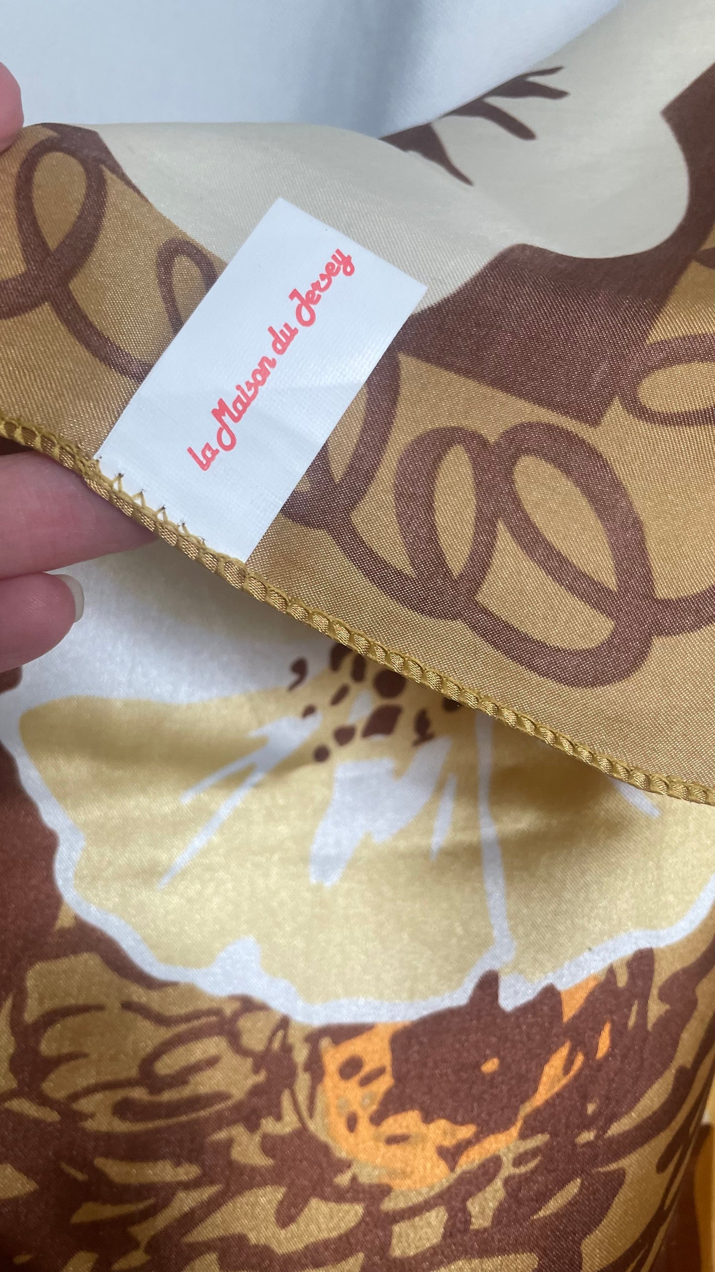 Foulard carré, La maison du jersey