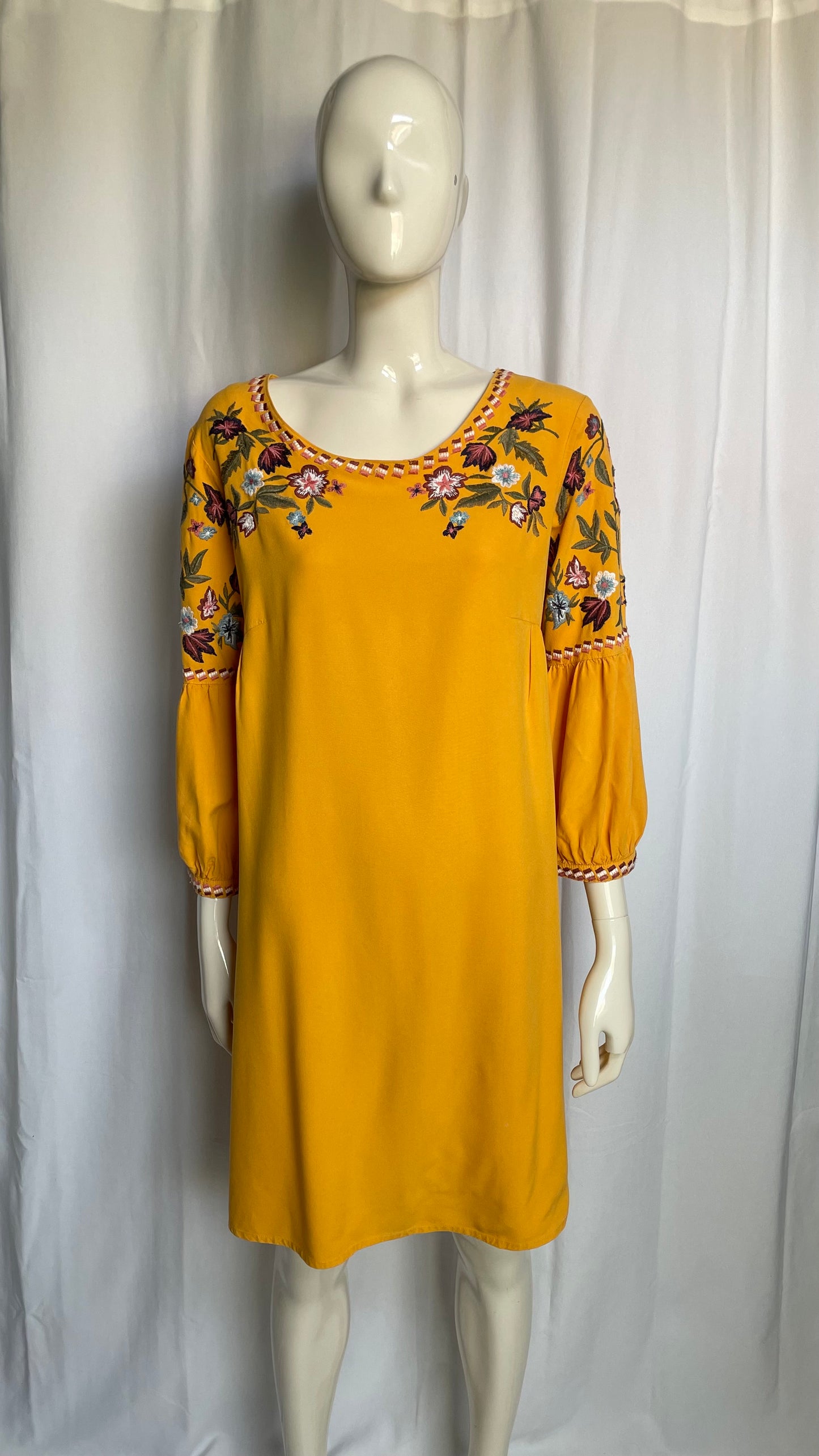 Robe avec broderies Camaïeu - L/40