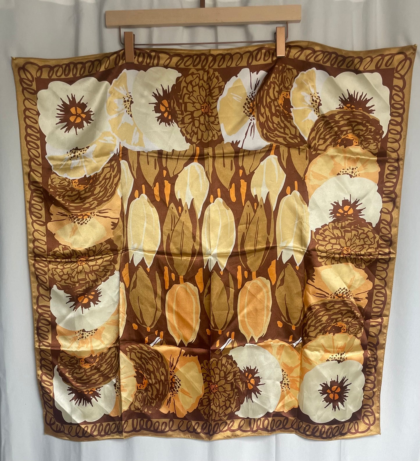 Foulard carré, La maison du jersey