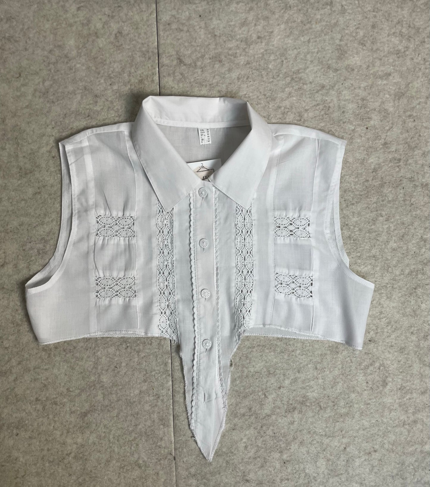 Chemise en dentelle à nouer, taille 38