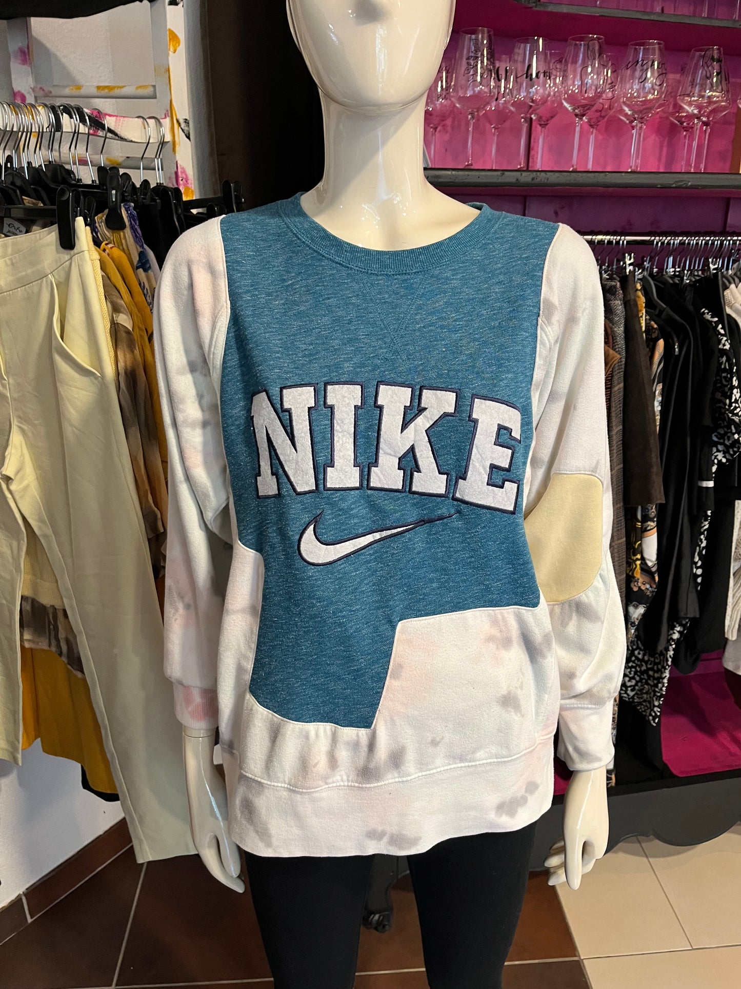 Sweat Nike upcyclé - M