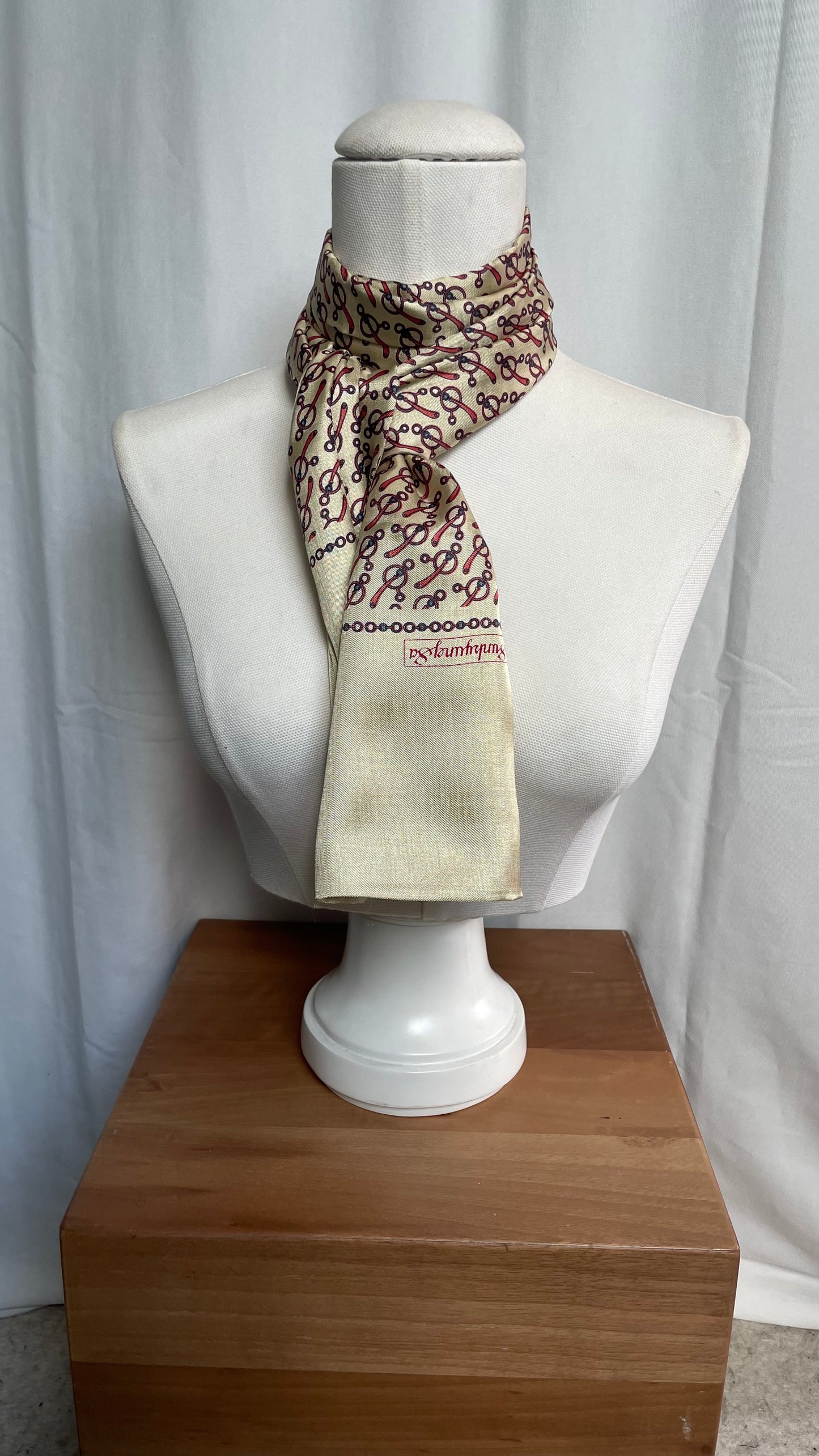 Foulard rectangulaire, Sunkyung Sa